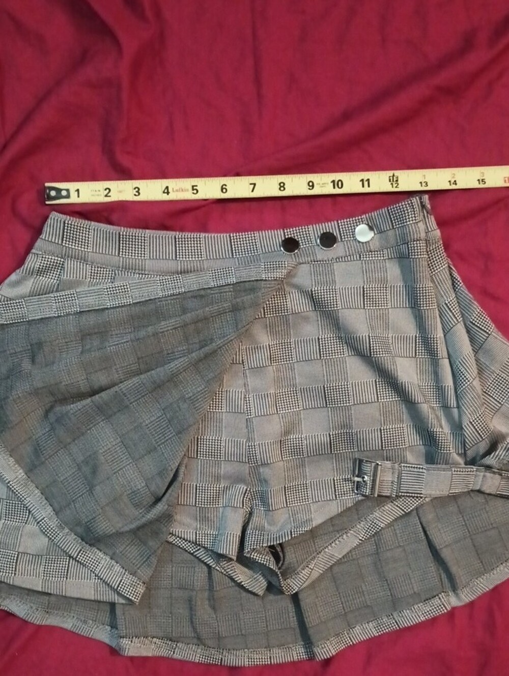 CBR Gray Plaid Pleated Mini Skort Side Thigh Buckle Woman's L Metal Detail Sexy - Picture 10 of 15